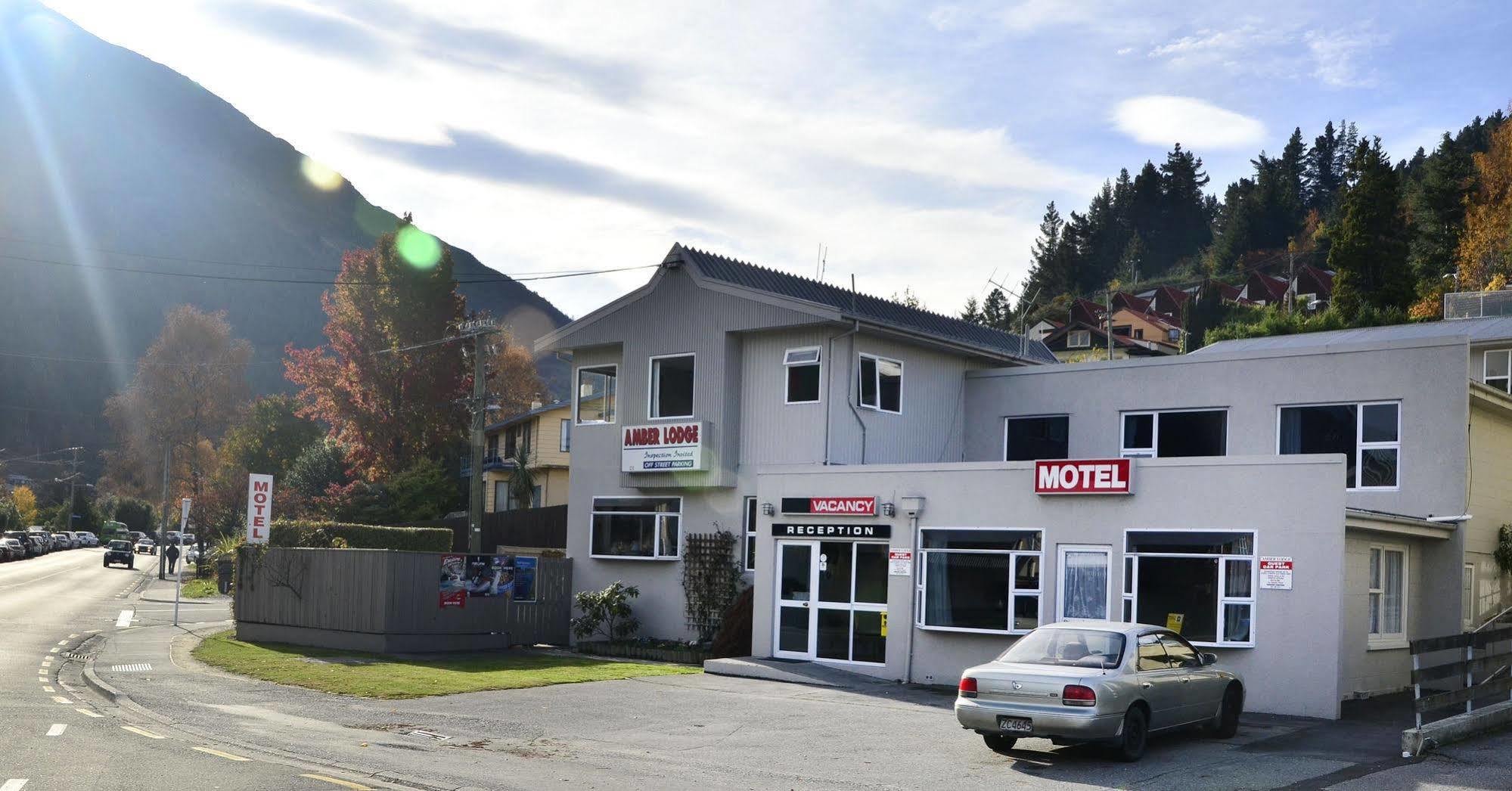 Luxe & Motel